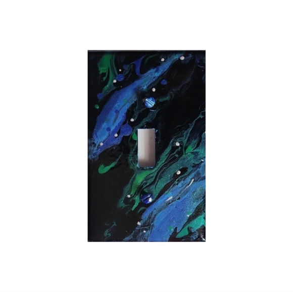 Hand Crafted Abstract Design Single Toggle Light Switch Plate - Picture 2 of 2